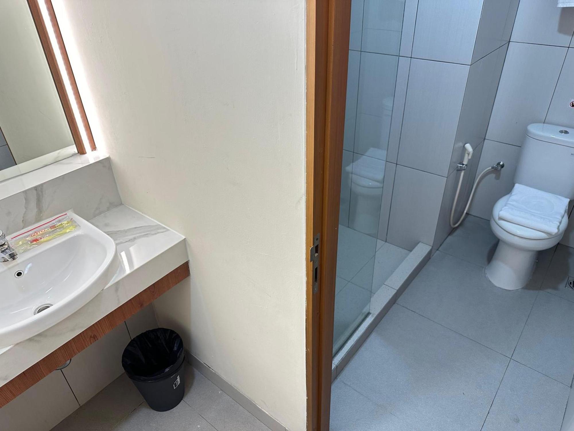 Hotel D'primahotel Jemursari 3*