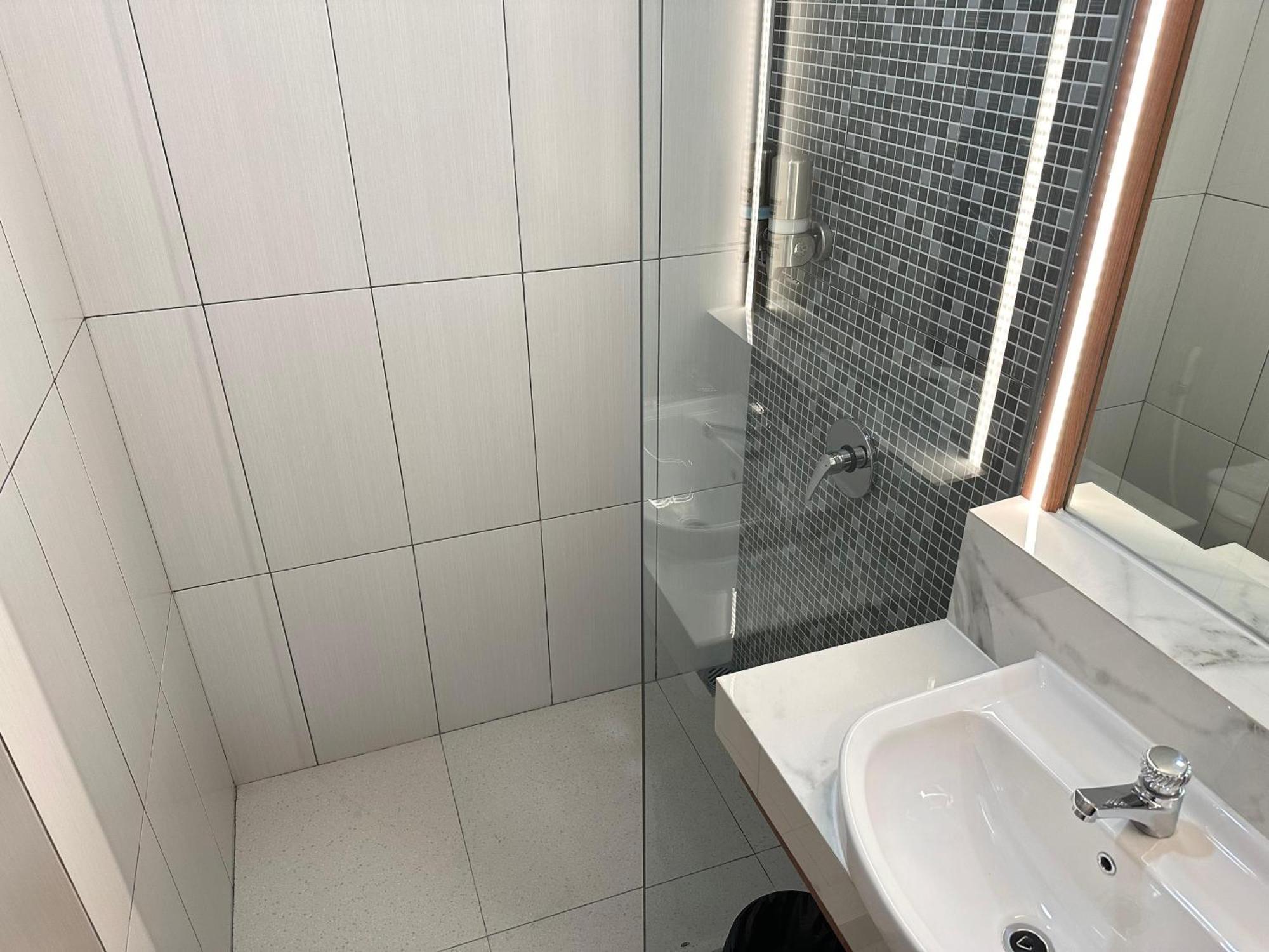 D'primahotel Jemursari