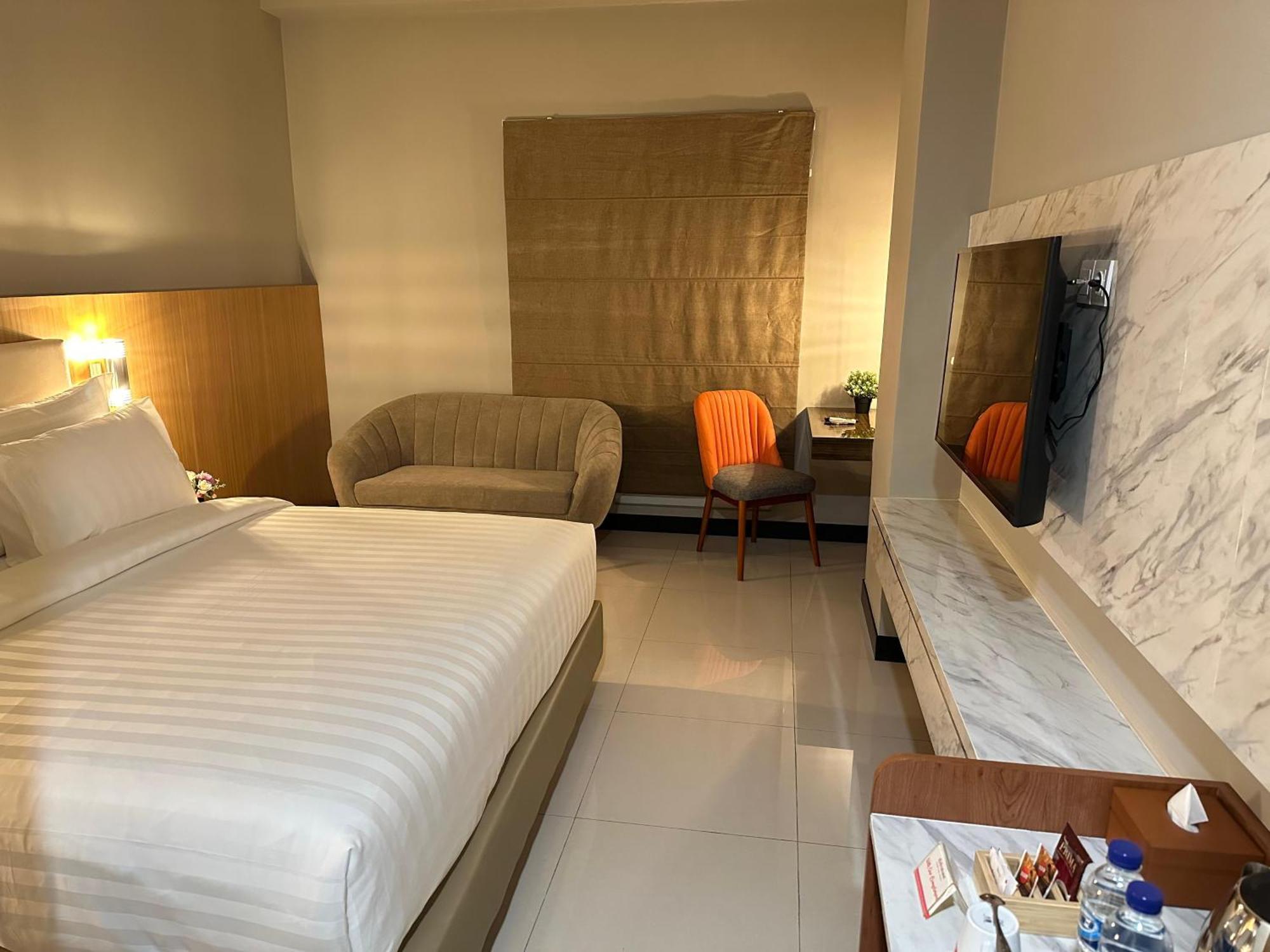 Hotel D'primahotel Jemursari Surabaya